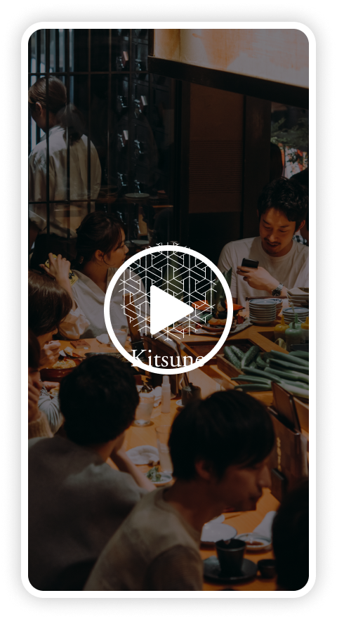 食事を楽しむ人々の動画サムネイルサンプル